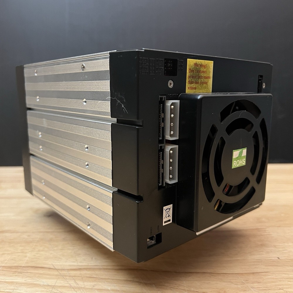 Addonics - Disk Array 4SA Storage Drive Cage