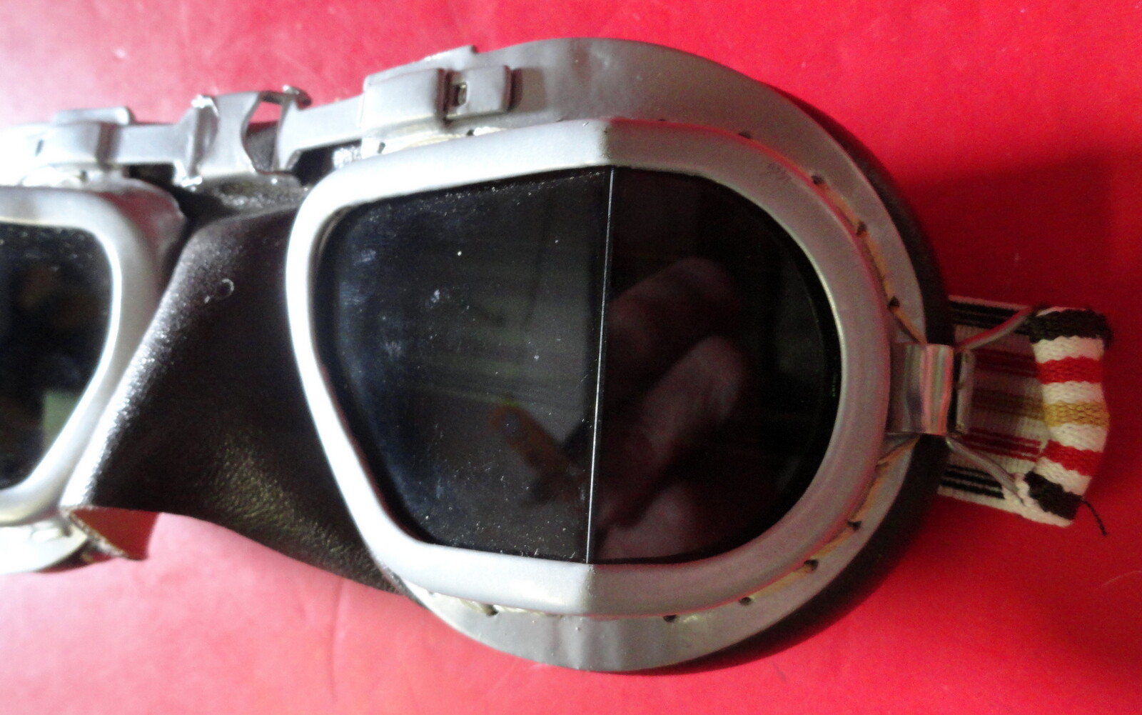 MK VIII FLYING GOGGLES W/TINTED LENSES DELUXE MODEL