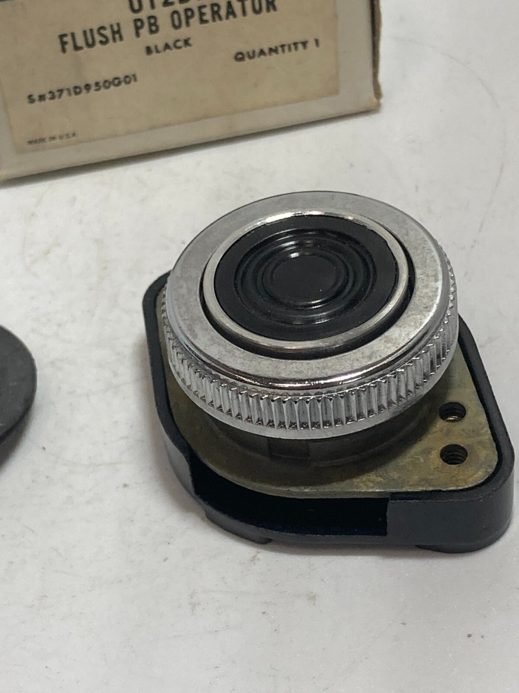 WESTINGHOUSE OT2B1 PUSHBUTTON OPERATOR BLACK FLUSH NIB