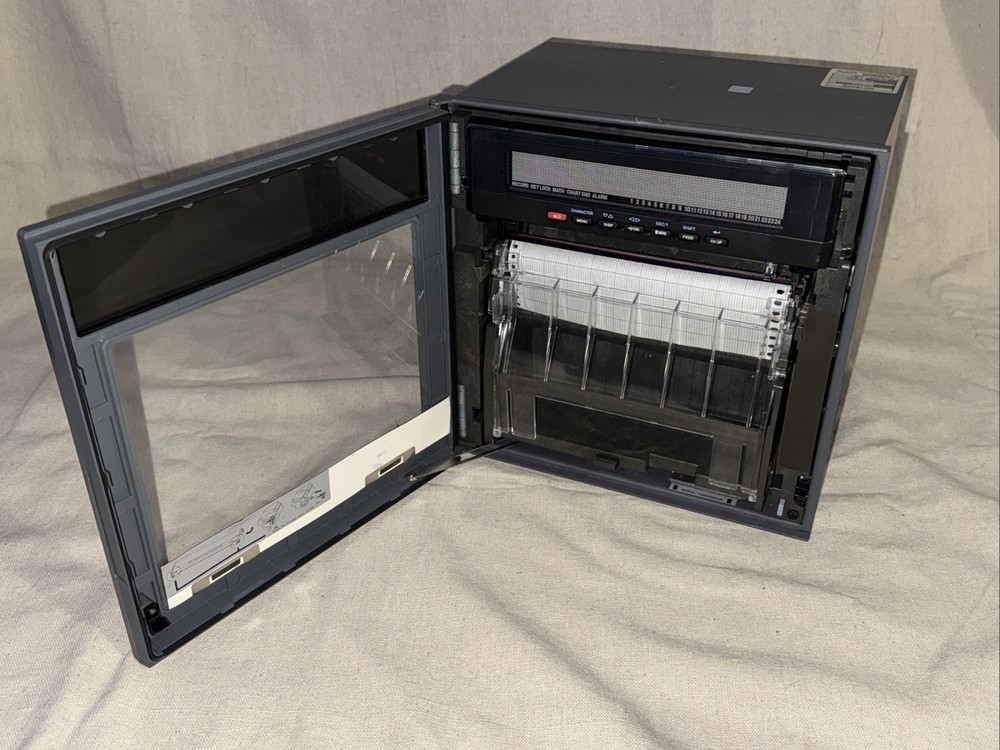 Omega RD1800B Programmable Chart Recorder Plotter RD1804B/A1/R1 100/240 VAC 1