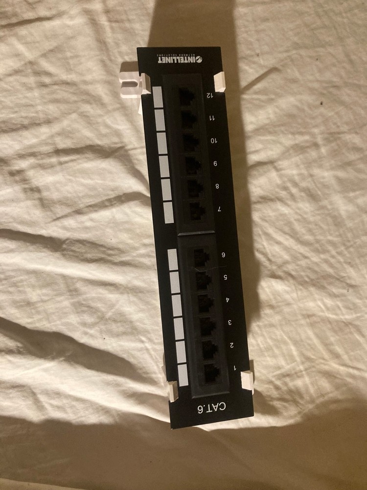 CAT6 Intellinet 12 port wall mount patch panel