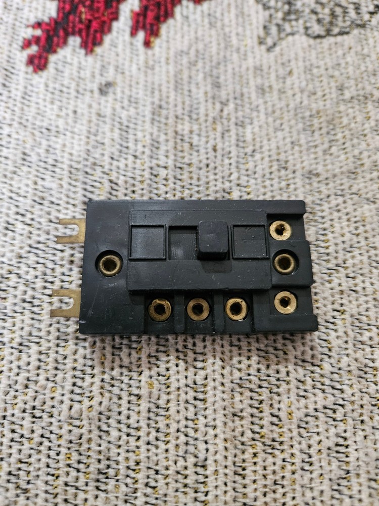 HO scale slide switch -- Train layouts -- Brand unknown