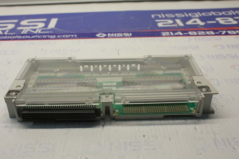 HP E1490C Register Based Breadboard VXI Module Terminal