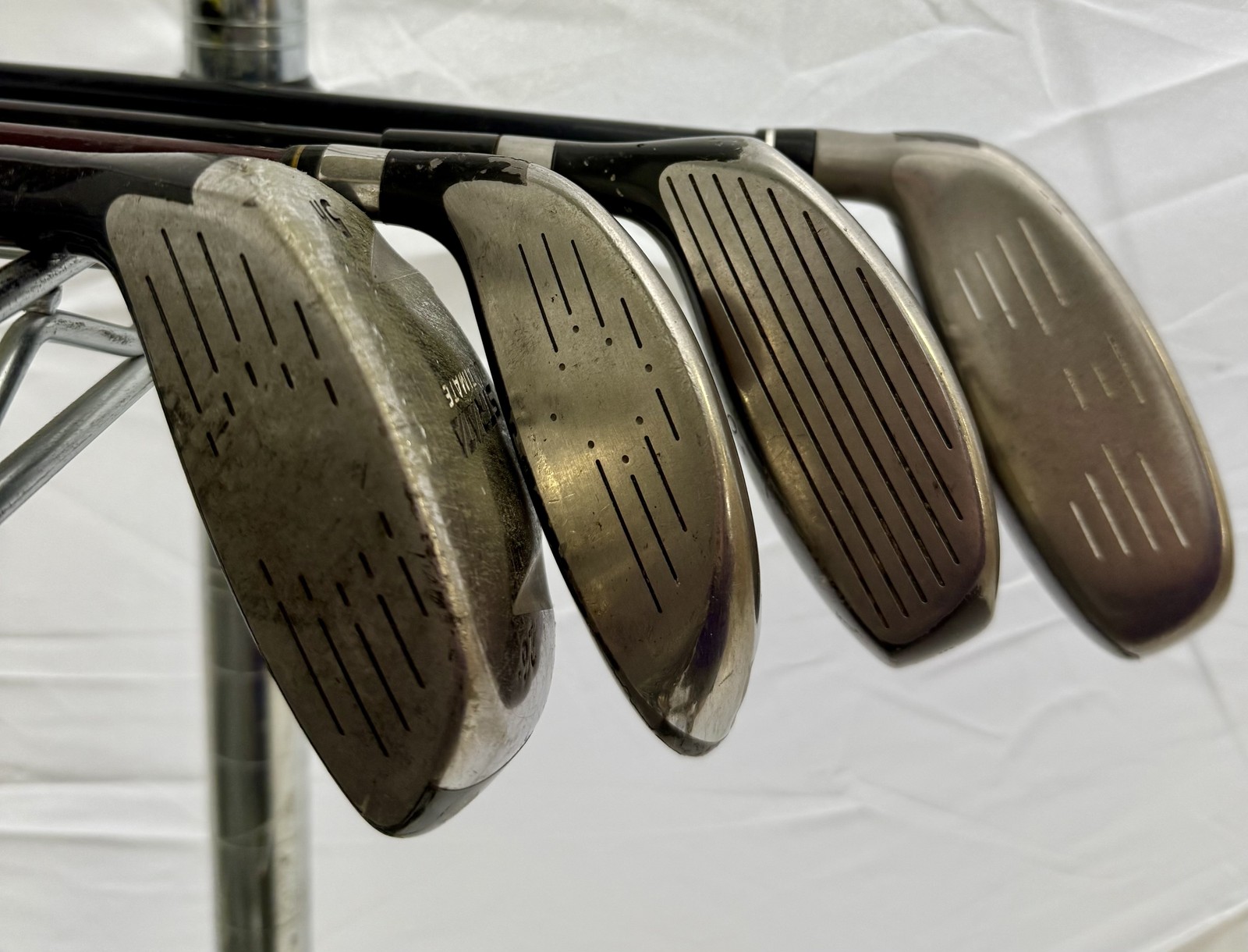 Wholesale Lot of 30 Golf Clubs - Assorted Fairway Woods and Hybrids