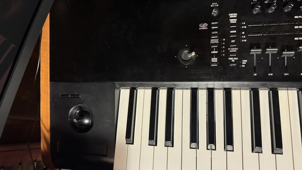 Korg KRONOS 2 88 key Keyboard Workstation Synthesizer
