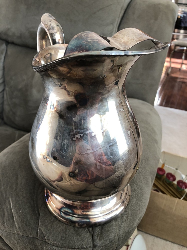 MARSHALL FIELDS VINTAGE WATER PITCHER STAMPED WITH MARSHALL FIELDS A22