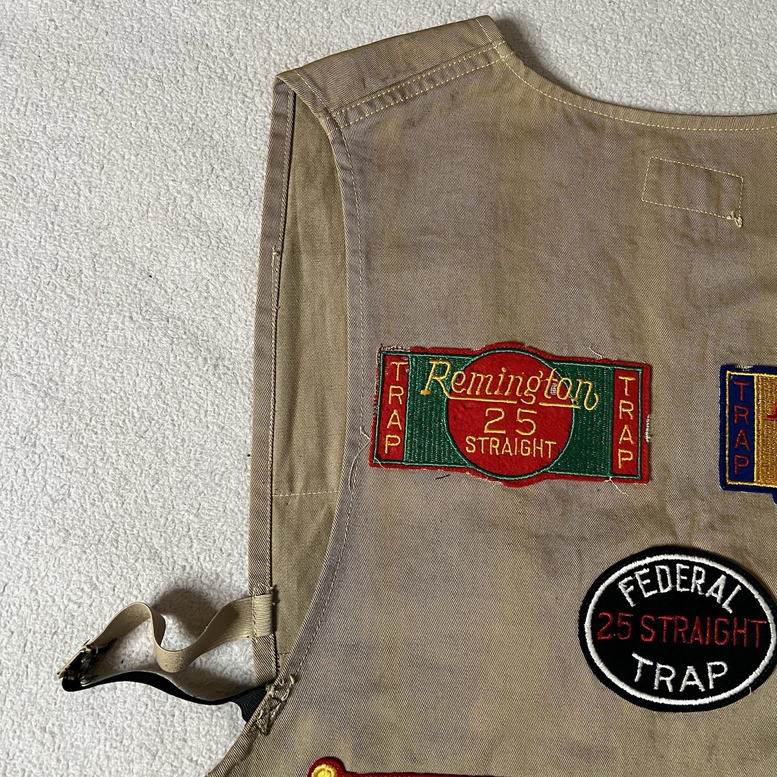 Vintage 1940's Utica Duxbak Shooting Hunting Fishing Game Canvas Vest w/ Patches