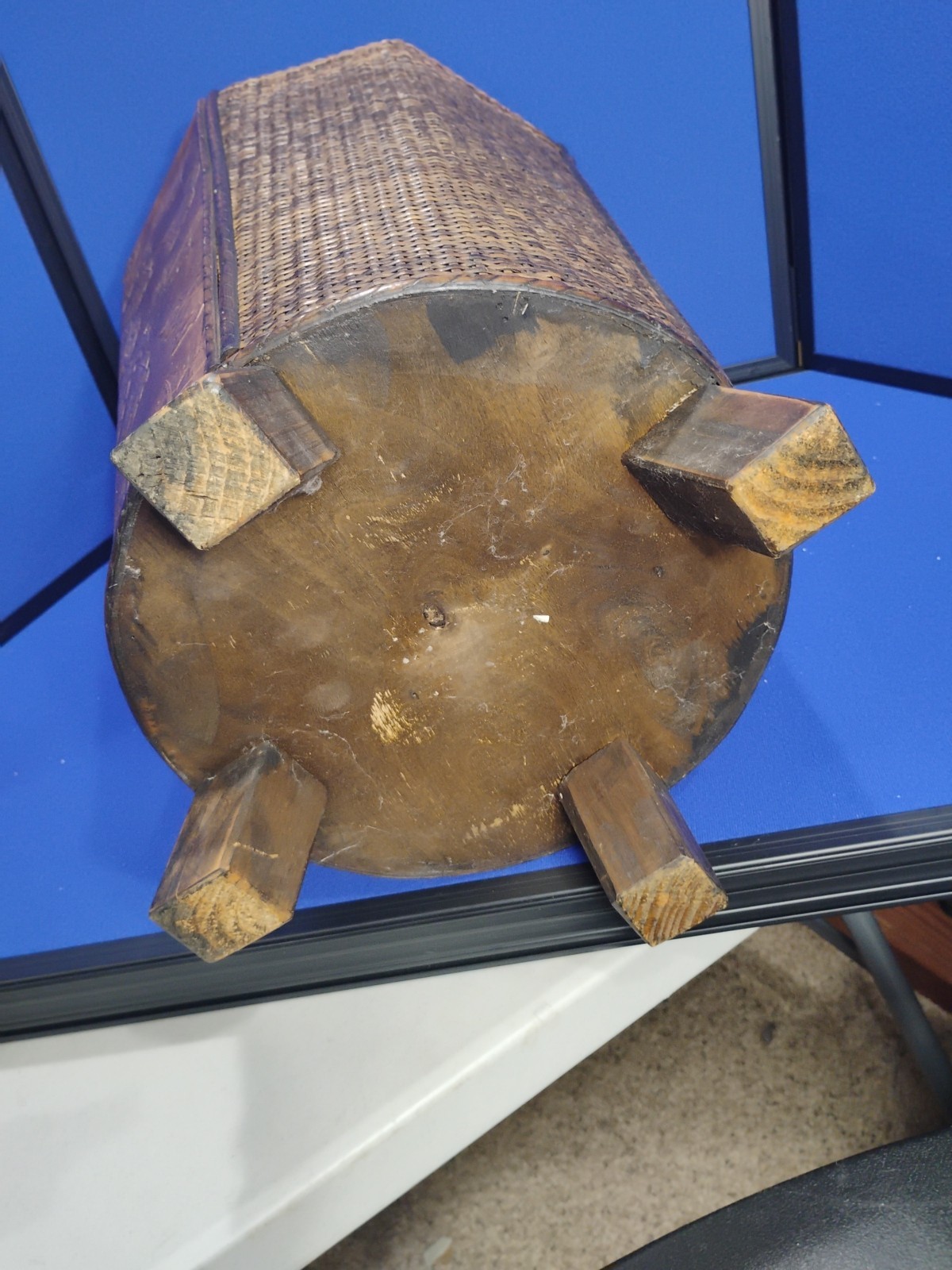 Wicker Faux Leather Leaf Pattern Cane Walking Stick Umbrella Stand