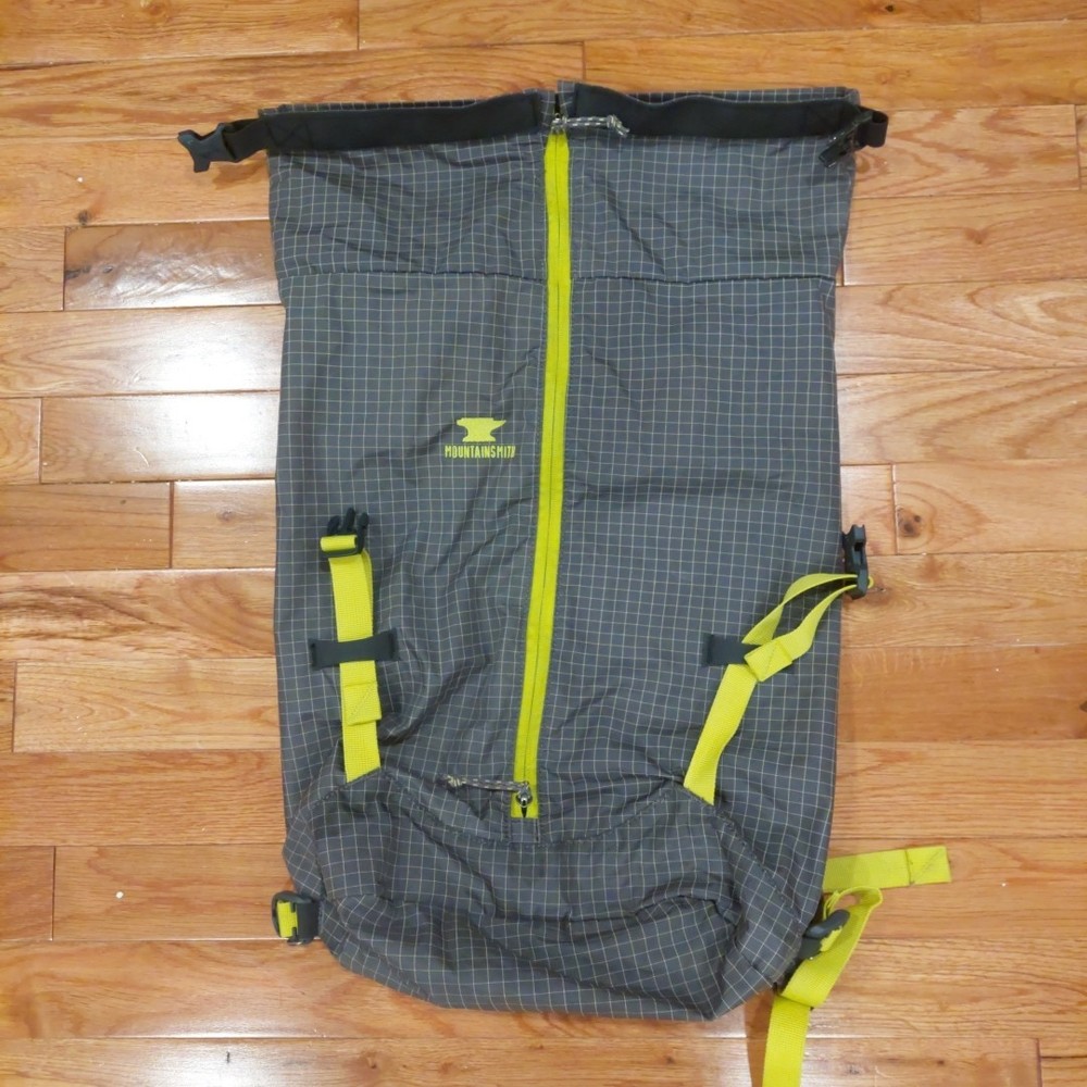 Mountainsmith Scream 20L Daypack Compression Sack Roll-top Gray+Lime Green