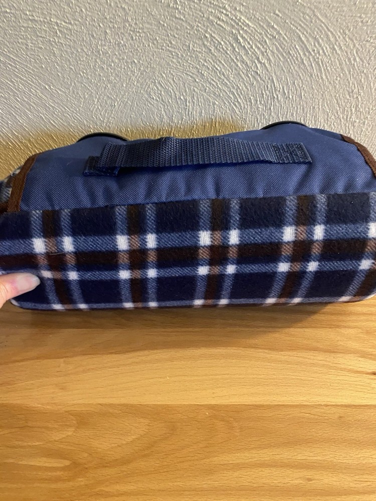 Picnic Blanket With Bluetooth Speakers