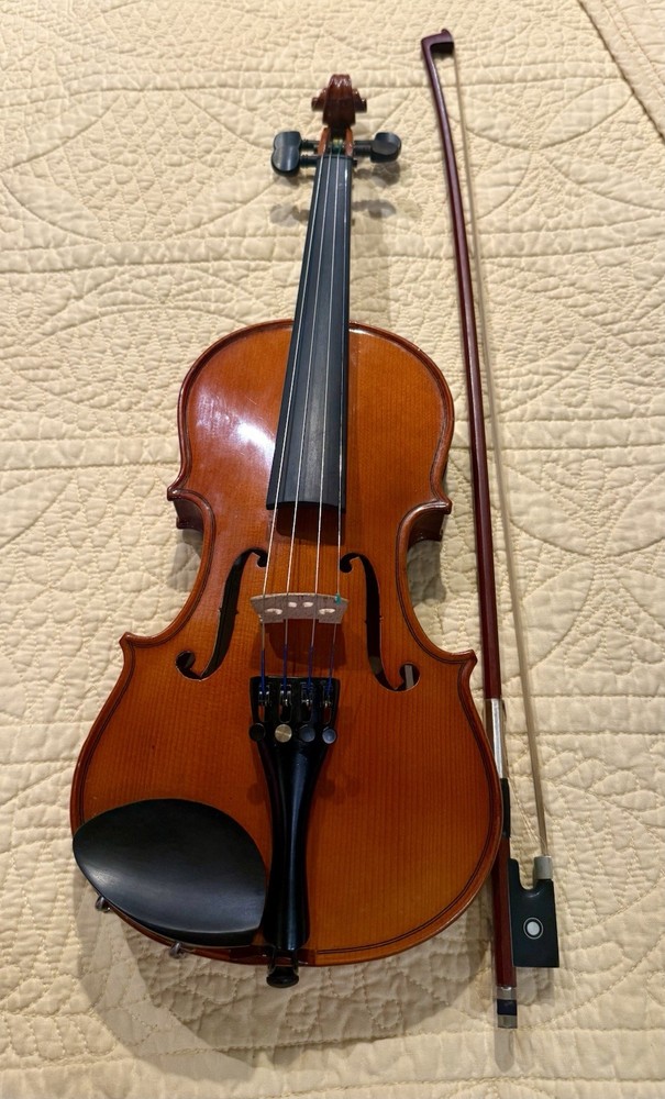 HALF SIZE ACADEMY 145 AU VIOLIN W/Bow & Case EUC