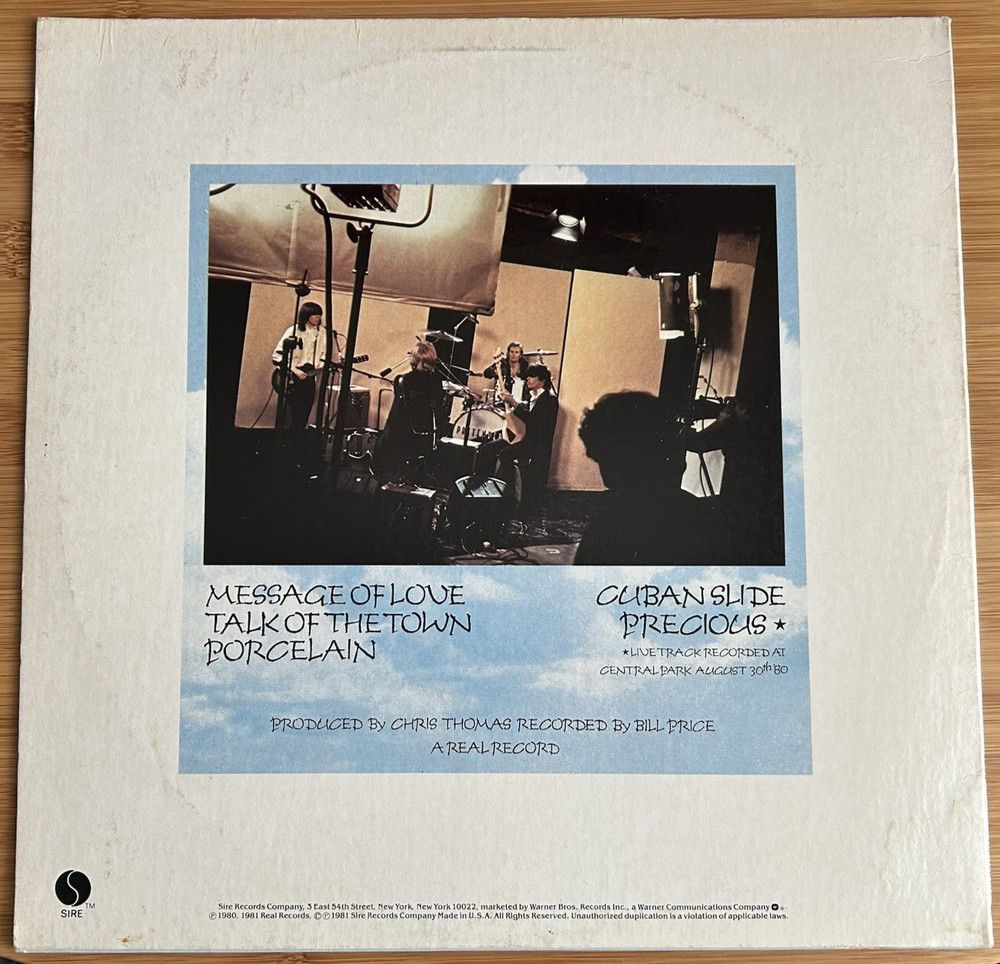 Pretenders "Extended Play" Vinyl EP - Autographed/Signed - Chrissie Hynde + 1