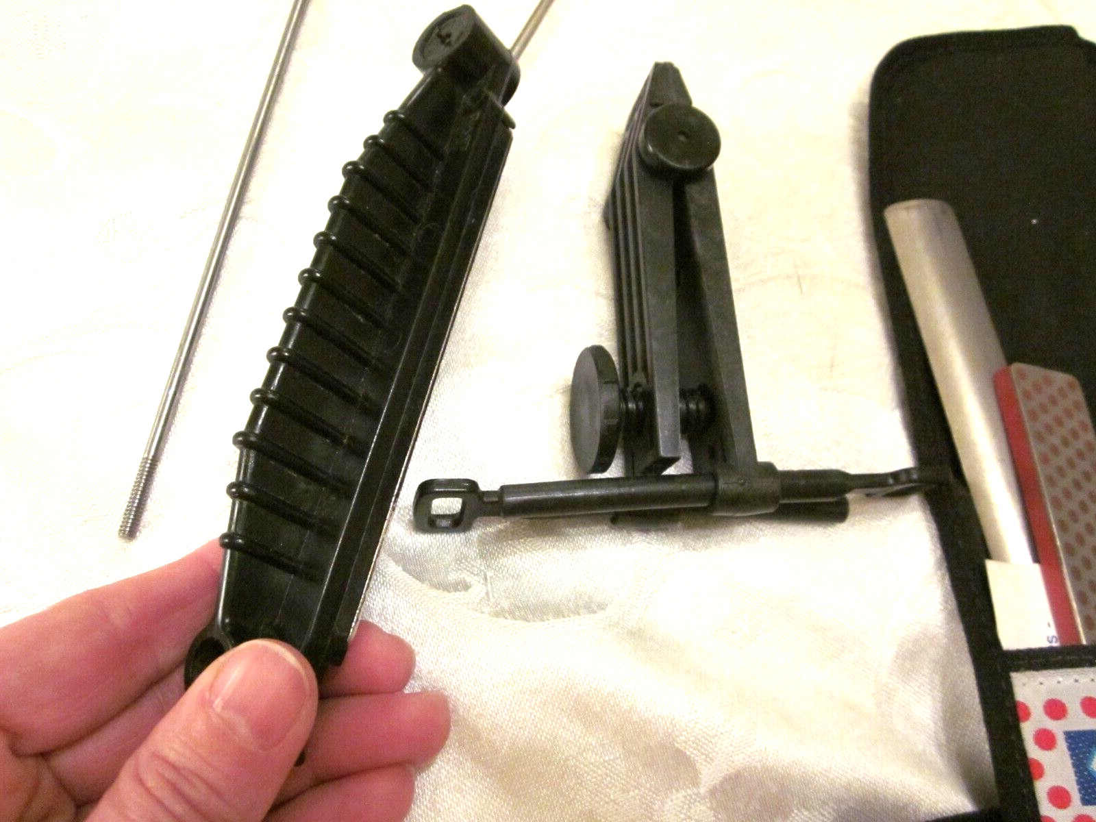 DMT Diafold Magna-Guide Sharpening System and 5 Stones