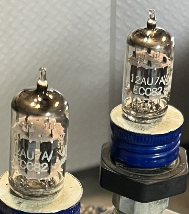 (1 PAIR) 12AU7A/ECC82 GE USA, TOP O, GREY. TESTED STRONG. EXCELLENT TUBES.