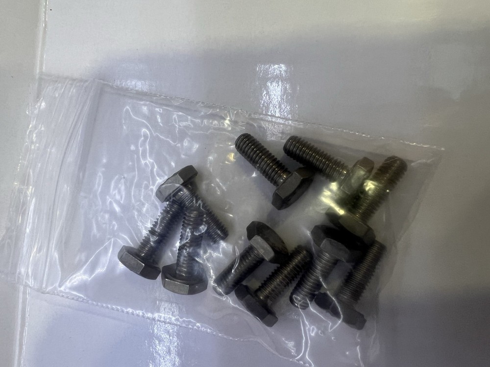 MS9489-07  Bolt (qty 10)