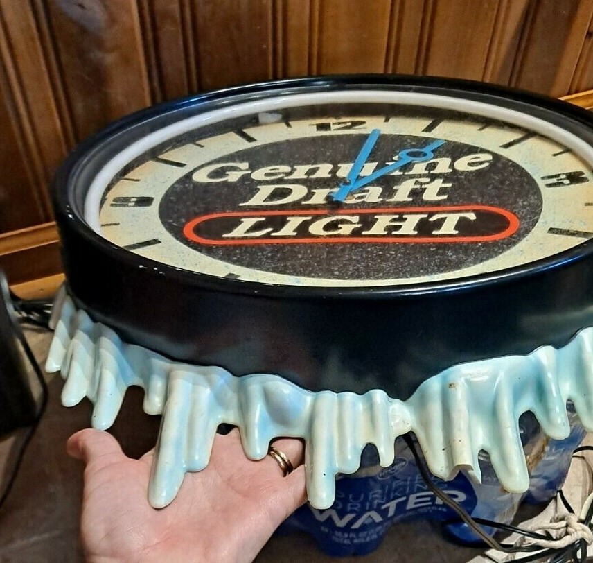 Genuine Draft Light Beer Neon Clock