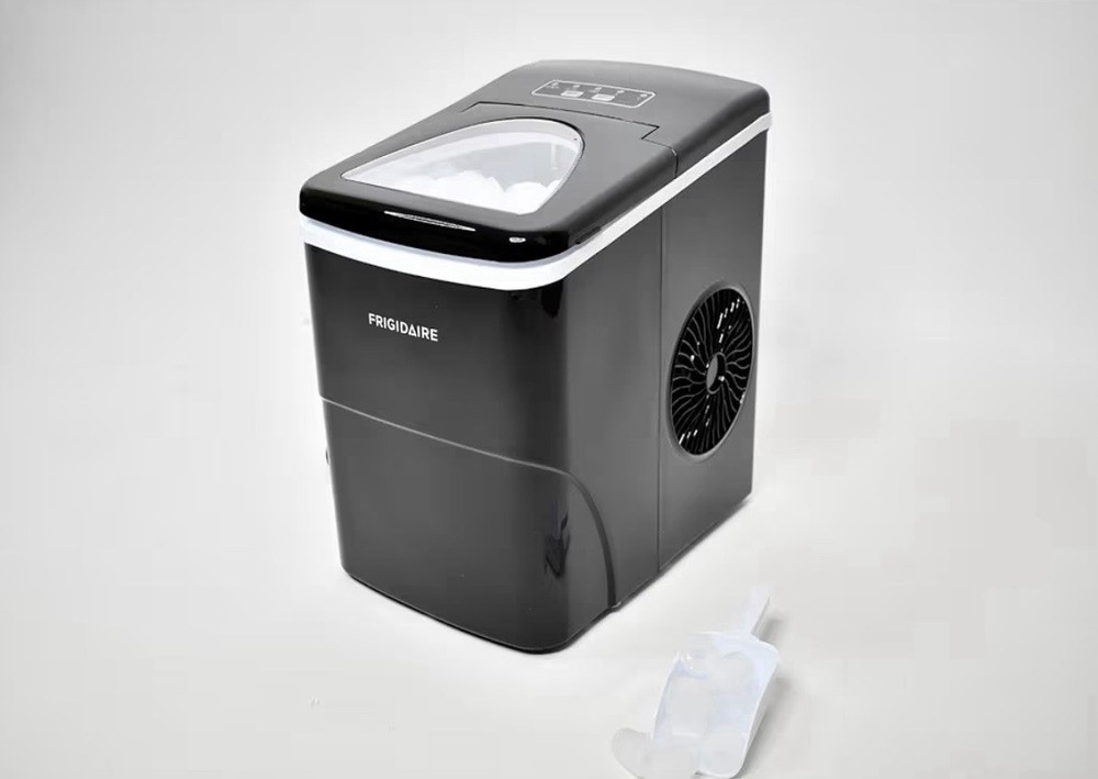 Frigidaire -BLACK 26lbs Compact Portable Ice Maker