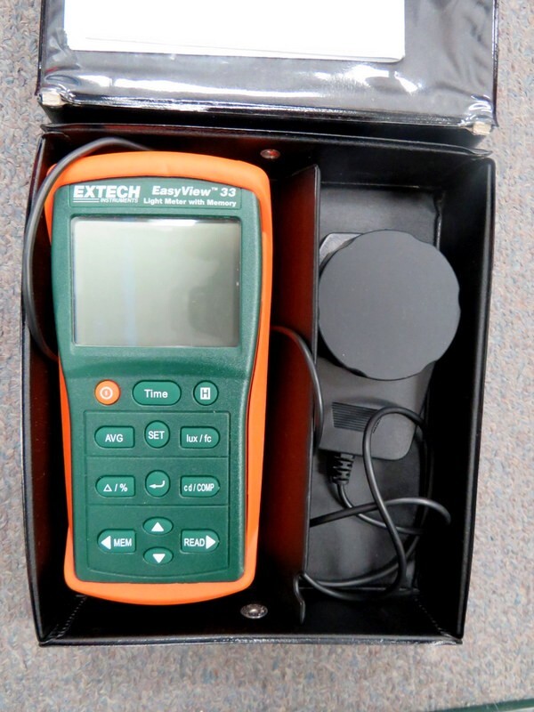 Extech EA33 Easy View 33 Light Meter, New- Open Box