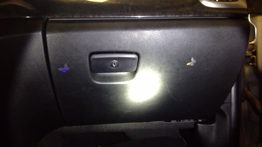 GRANDCHER 2011 Glove Box 919317