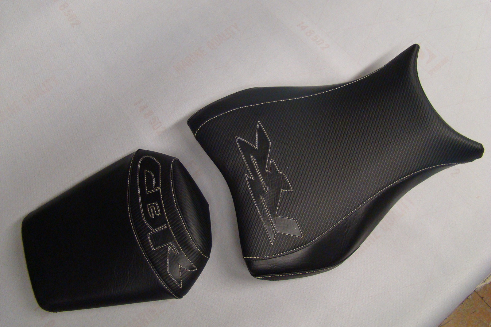 HONDA 08/09 CBR1000RR FRONT & REAR SEAT COVERS BLK CARBON FIBER