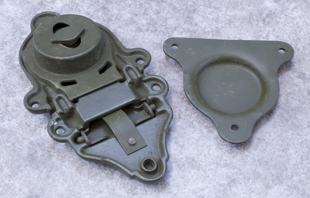 WW2 US Military Trunk Footlocker Lock No Key 1943 Eagle Lock Co Conn # OB127