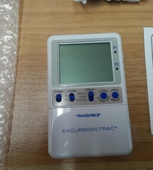 Traceable Excursion trac Datalogging Thermometer