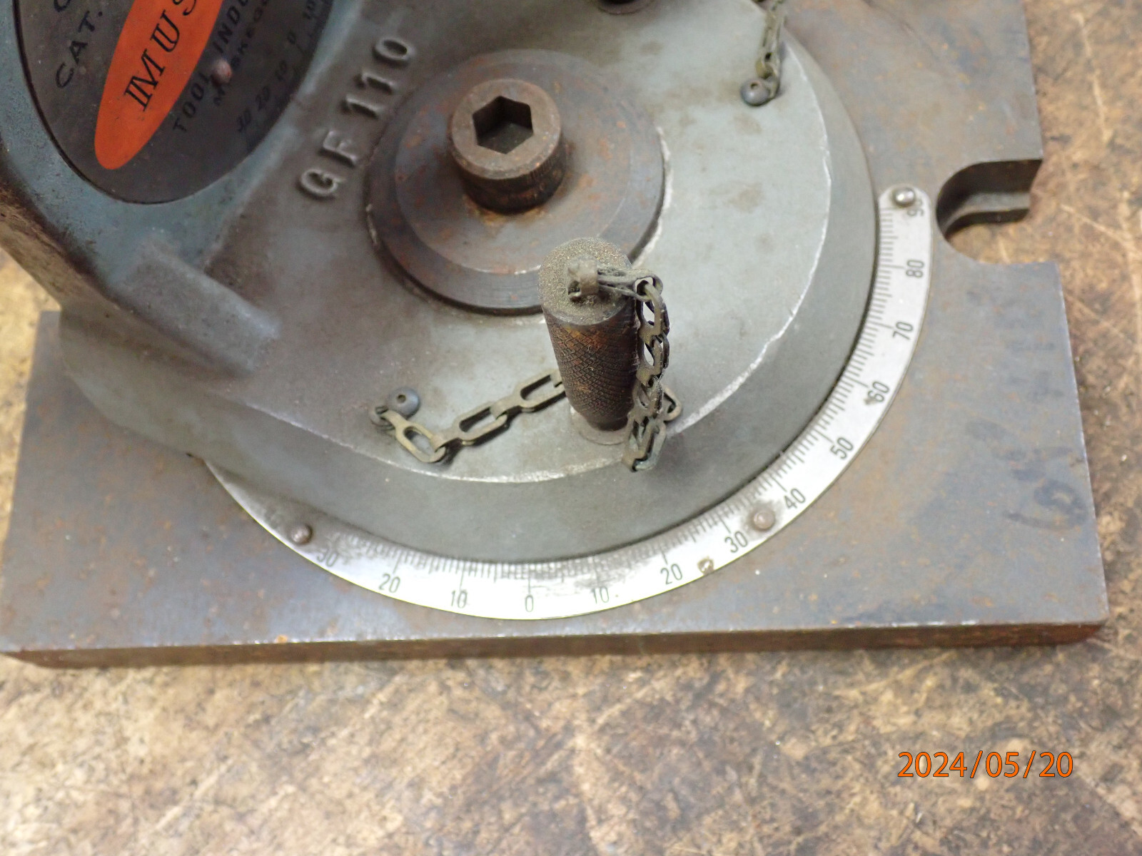 MUSKEGON TOOL INDUSTRIES CF-110 UNIVERSAL GRINDING FIXTURE FOR SPADE DRILL BITS