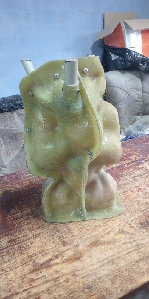Polyurethane flexible mold with a plastic frame''gargoyle''