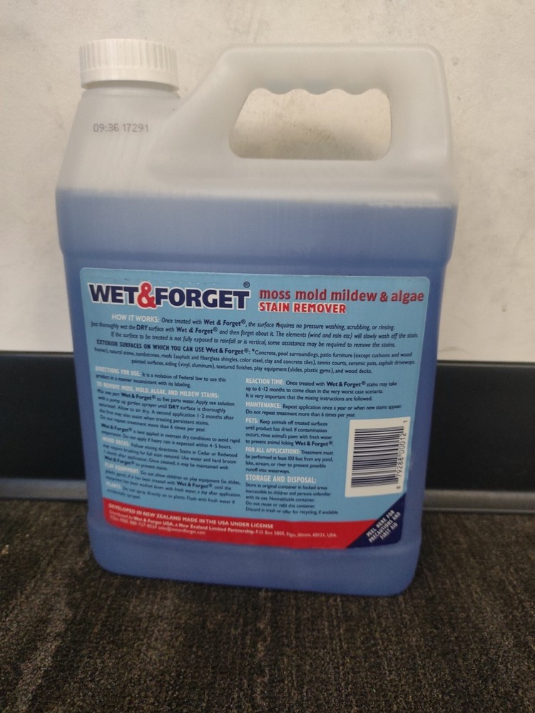 Wet & Forget Moss Mold Mildew Algae Stain Remover Multi-Surface Cleaner 96 OZ
