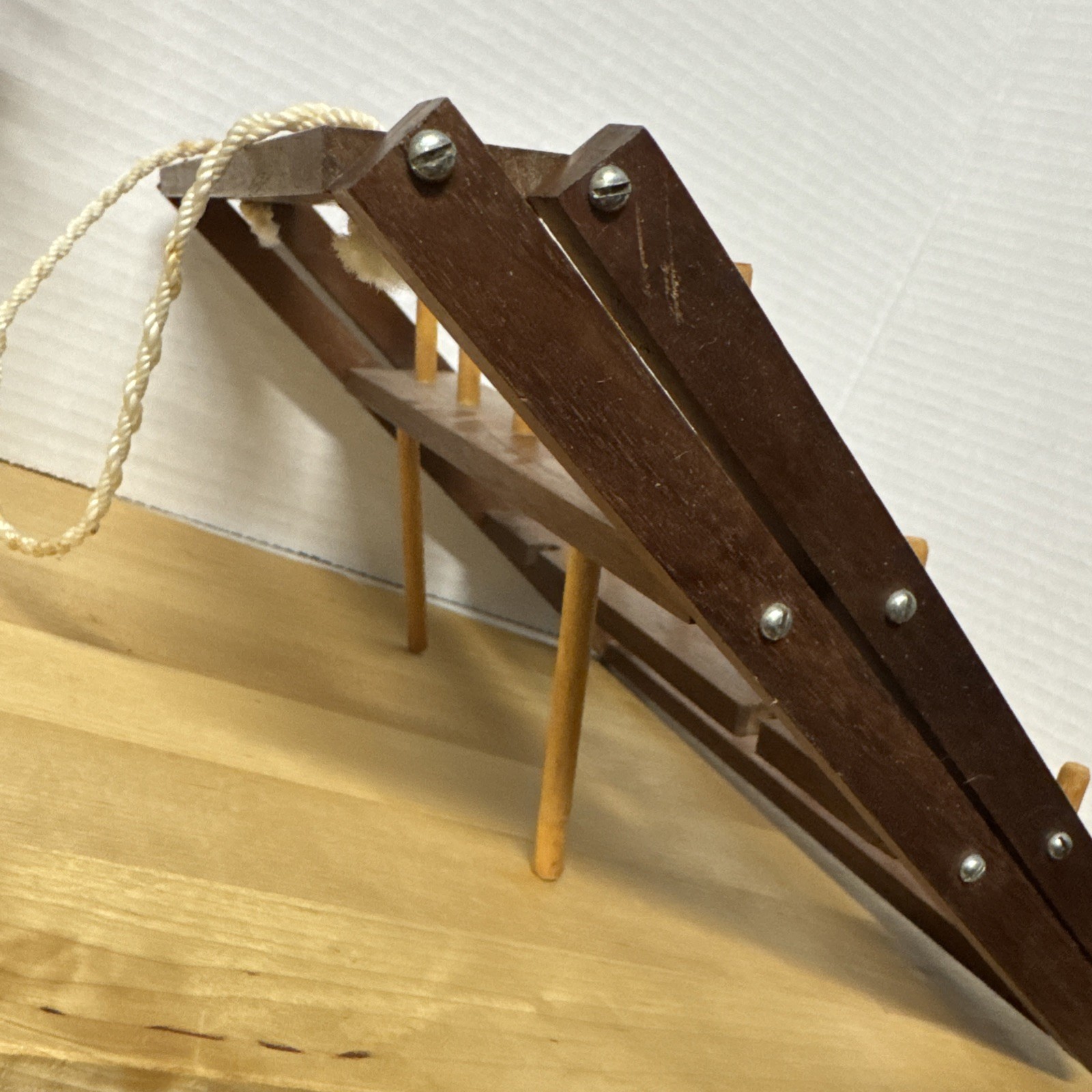 Vintage Sewing 15 Spool Thread Thimble Holder Wall or Stand Display Vintage