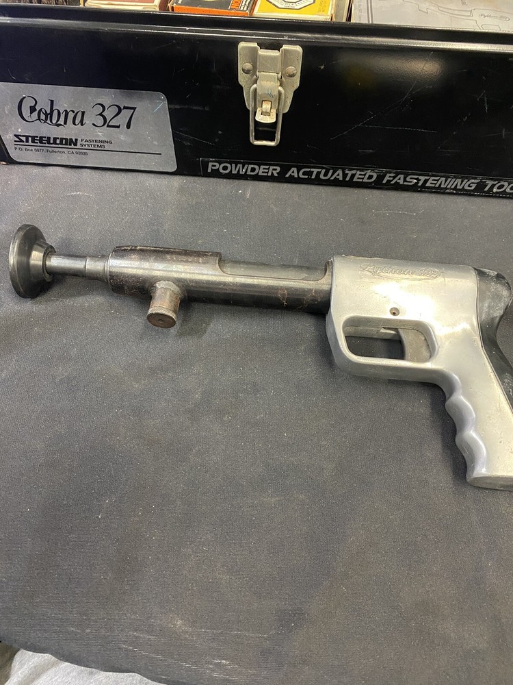 Steelcon Python 322 Powder Actuated Tool with box and accessories.