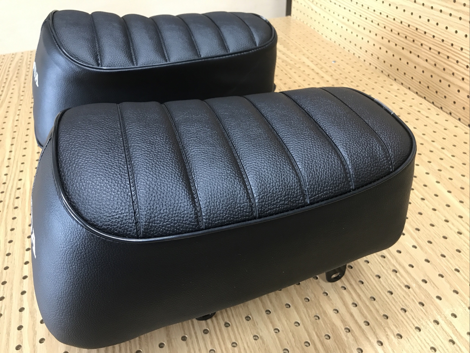 HONDA Z50A SEAT COVER 1968 TO 1971 (SPLIT REAR SEAM) (H-144)