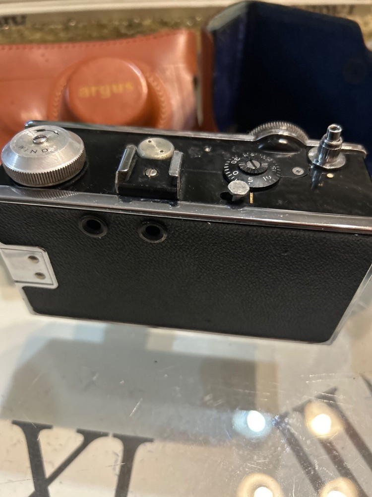 Vintage RANGEFINDER CAMERA: Argus C-3 "The Brick" - Untested
