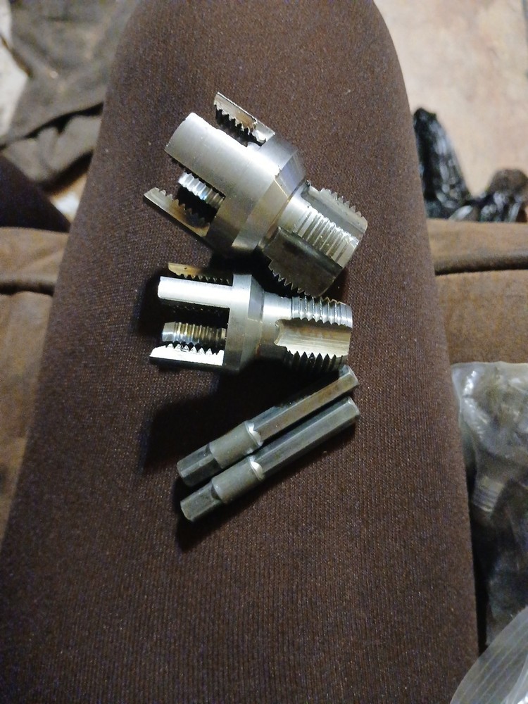 US Integrated Internal & External Pipe Threading Tool For 1/2'' 3/4'' Water Pipe