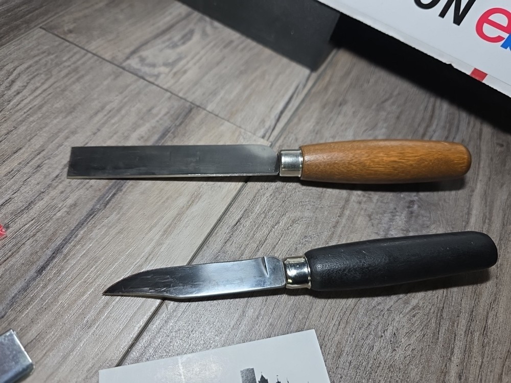 Set Of 2 Dexter Knives