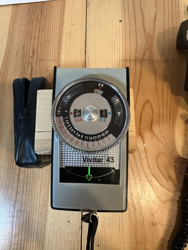 Vivitar 43 Light Meter Vintage W/Case
