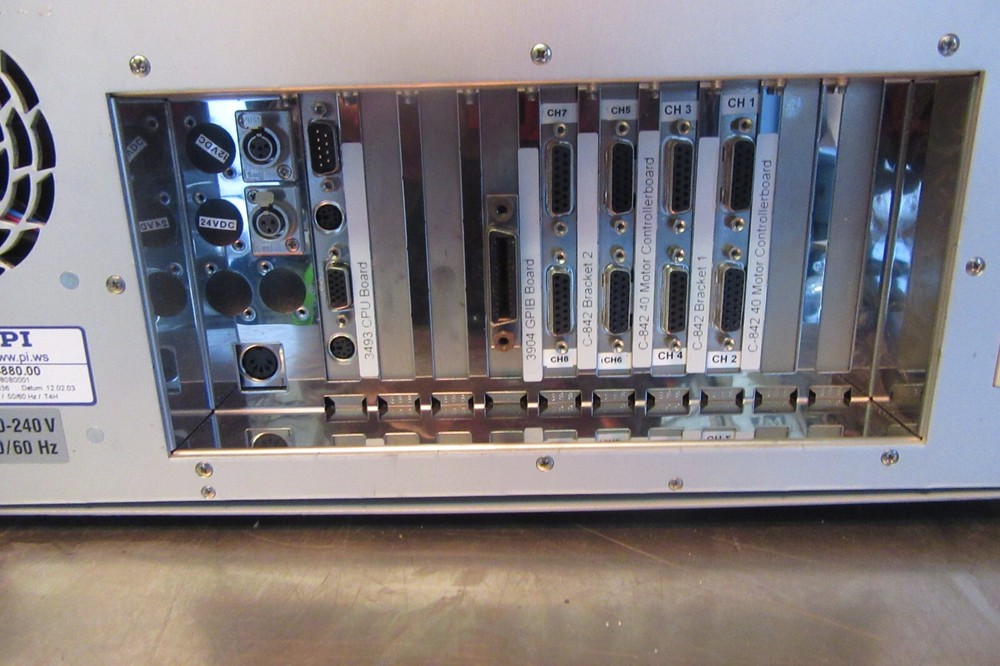 P63 PHYSIK INSTRUMENTS PI DIGITAL PIEZO CONTROLLER C-880-00 / C880B0001