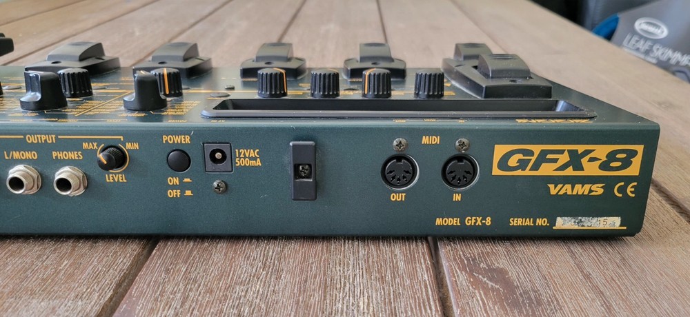 Zoom GFX‑8 Guitar Multi‑Effects Processor 69 Effect Vintage DSP Rack w/ Manual