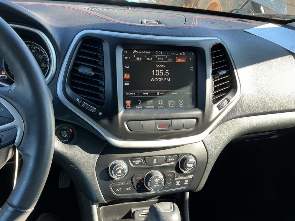 CHEROKEE 2015 Glove Box 4955911