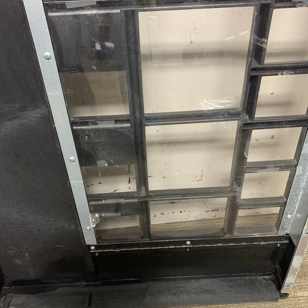 Antares Vending Machine Front Door For Candy And Snacks Dispensing Machine