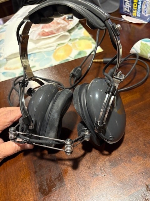 Aviation Communications Headset Model AC-200