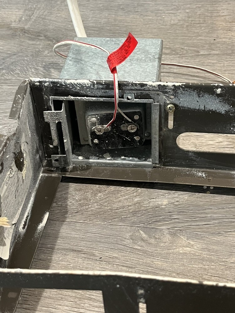 Nutone Intercom System IM-3303 with accessories (transformers, Door Chime, Mount