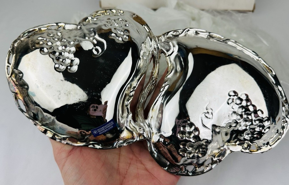 Vintage Silver Plated Double Heart w/Grape Leaf Pierced Handle Platter Bowl Dish