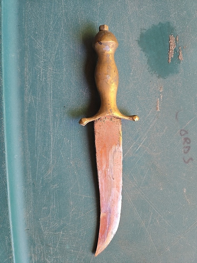 Very Old Dagger.