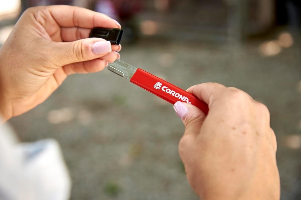 Corona AC 8300 Garden Tool Blade Sharpener, 1-Pack, Red