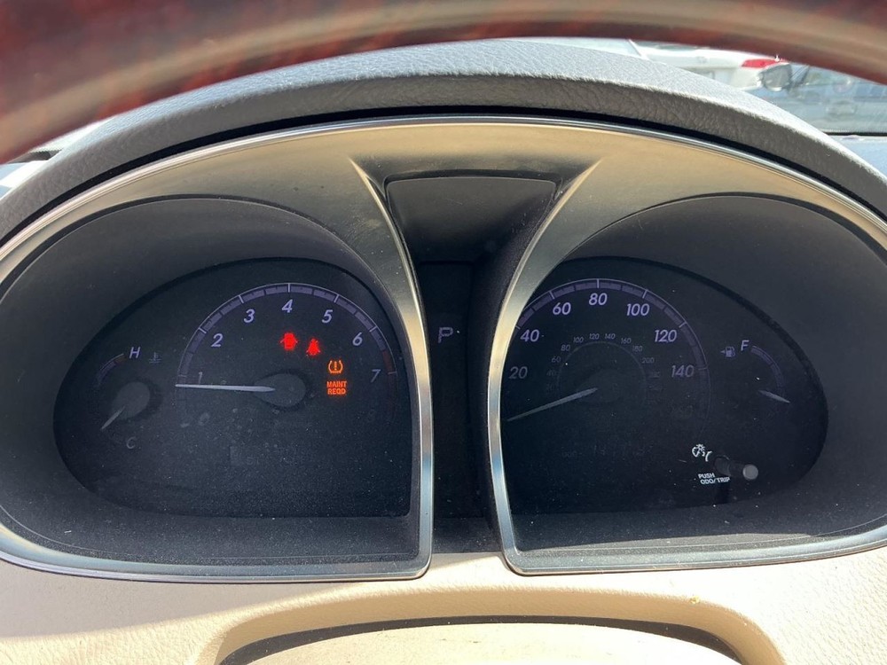 AVALON 2011 Glove Box 5021925