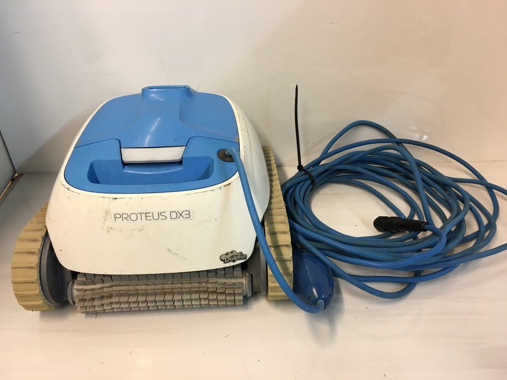 Dolphin Proteus DX3 Robotic Pool Cleaner Vacuum Maytronics Wall Climber