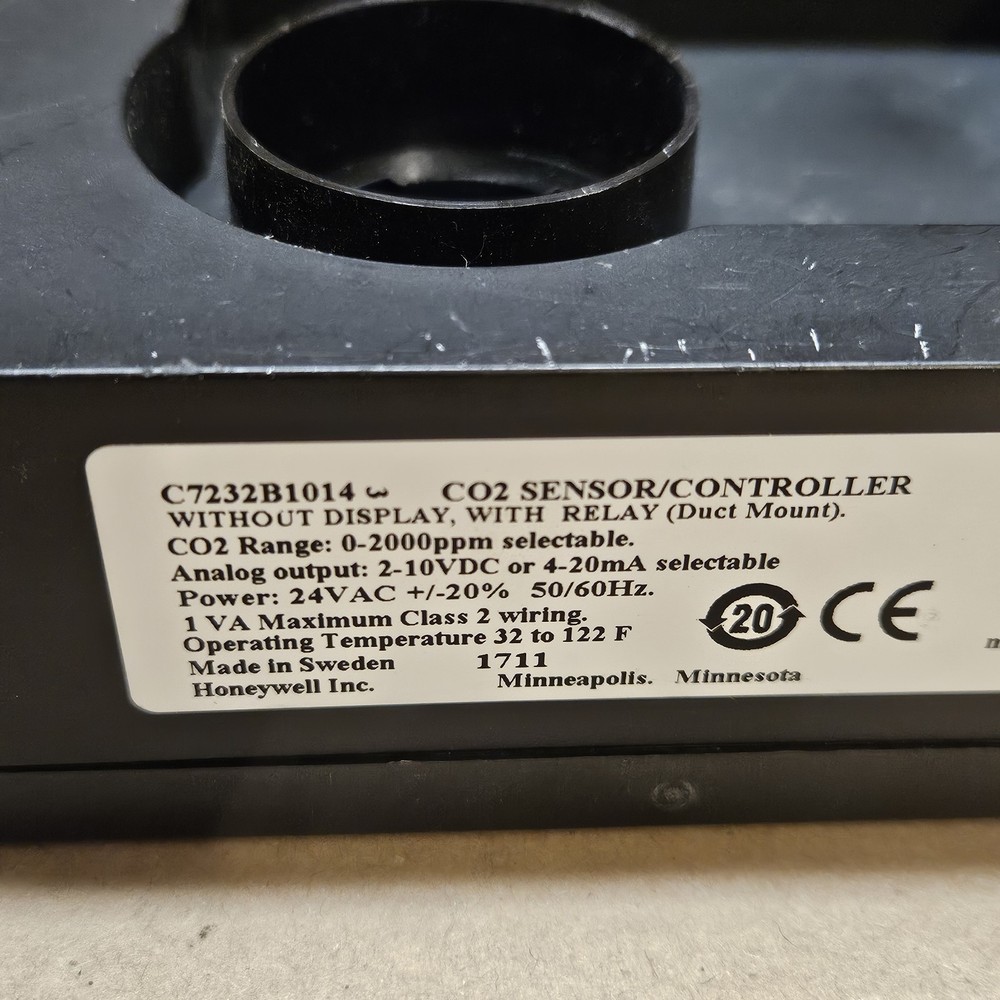Honeywell C7232B1014 CO2 Sensor/Controller New Never Used
