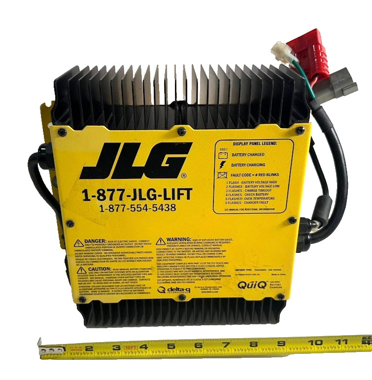 JLG BATTERY CHARGER 1001112111-1930ES 2630ES 3246ES 2030ES 2646ES PRE-OWNED 24 V