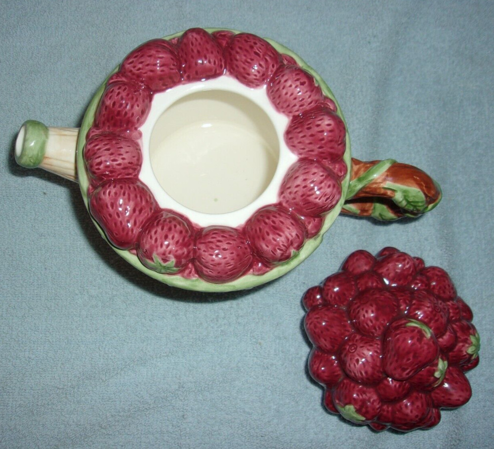 STRAWBERRY BUCKET CERAMIC FIGURAL TEAPOT TEA POT MINT